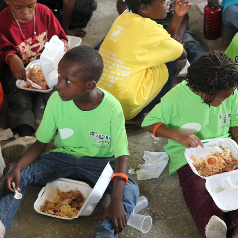 haitian children at a food outreach